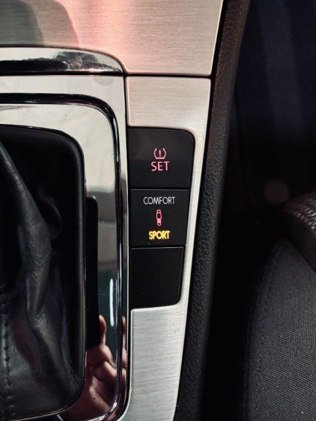 VOLKSWAGEN Passat CC 2.0 TDI 170 DPF 4x4 DSG -TETTO - SOSPENSIONI