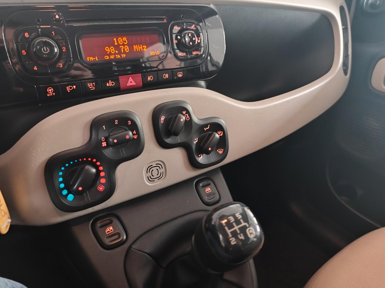 Fiat Panda 1.2 Lounge Benz euro 6 78 Milà km