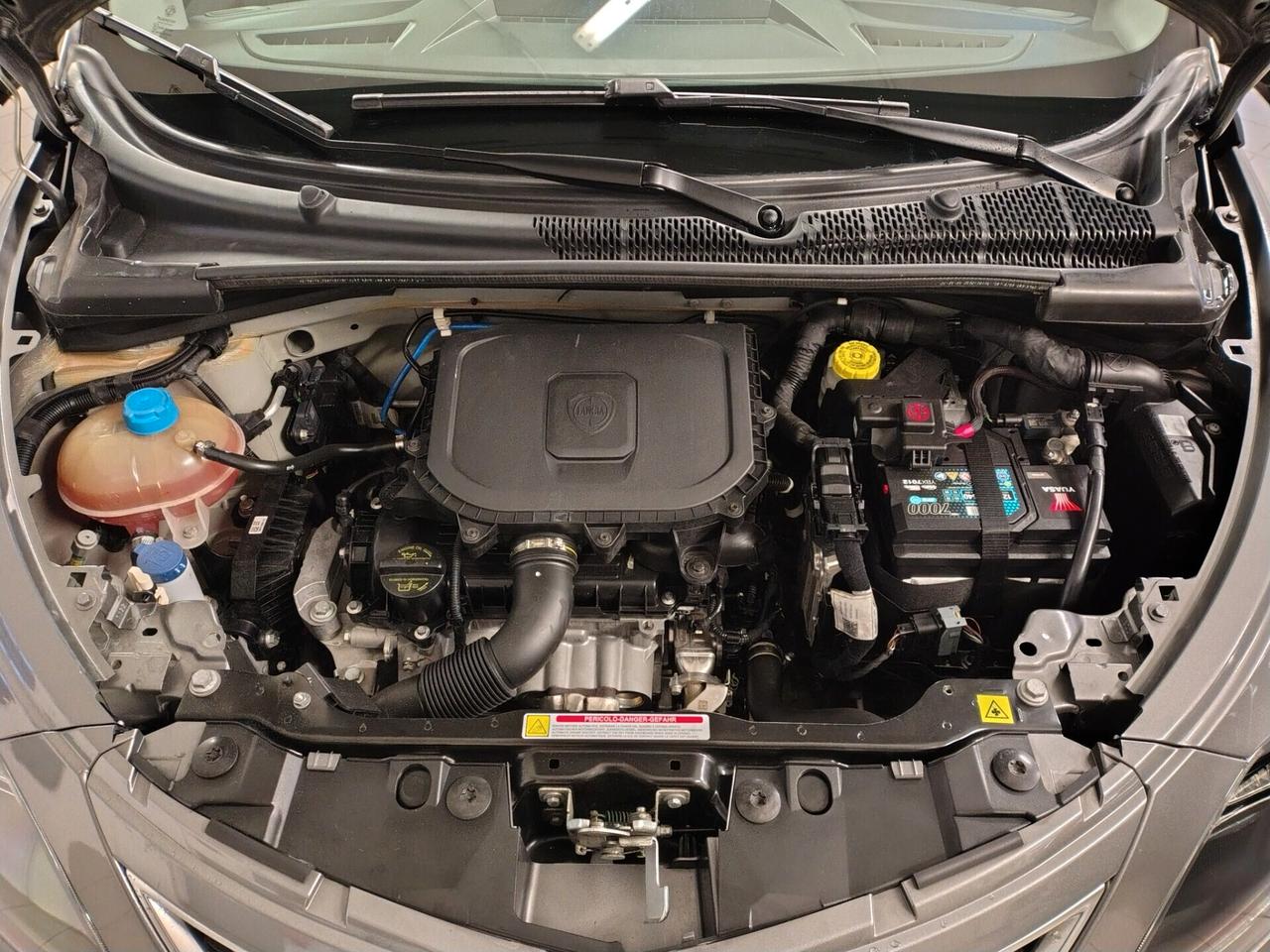 LANCIA YPSILON 1.0 HYBRID OK NEOPATENTATI