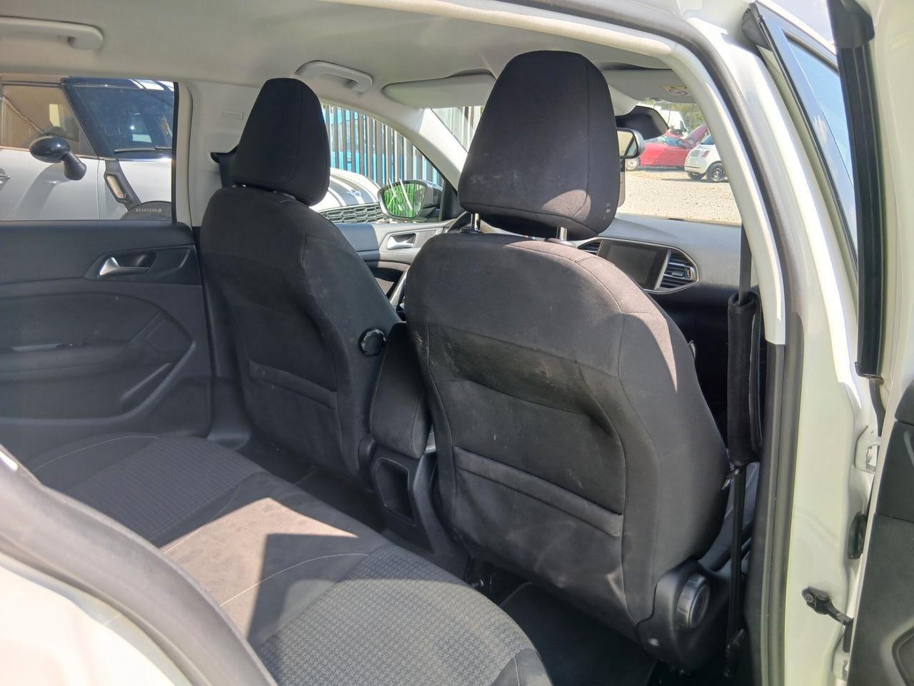 Peugeot 308 1.5 Blue-HDi