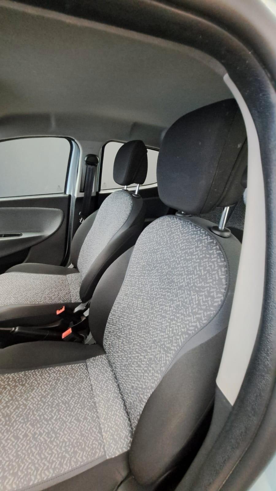 Lancia Ypsilon 1.0 FireFly 5 porte S&S Hybrid Platino