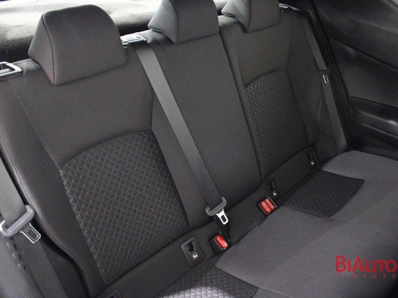 Toyota C-HR C-HR 1.8h Business e-cvt