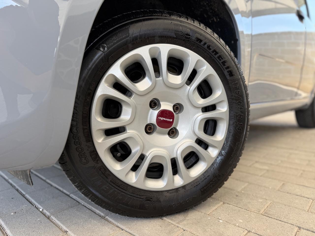 Fiat Panda 1.2 69 Cv Benzina/Gpl