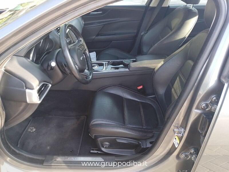 Jaguar XE Diesel 2.0d Pure 180cv auto