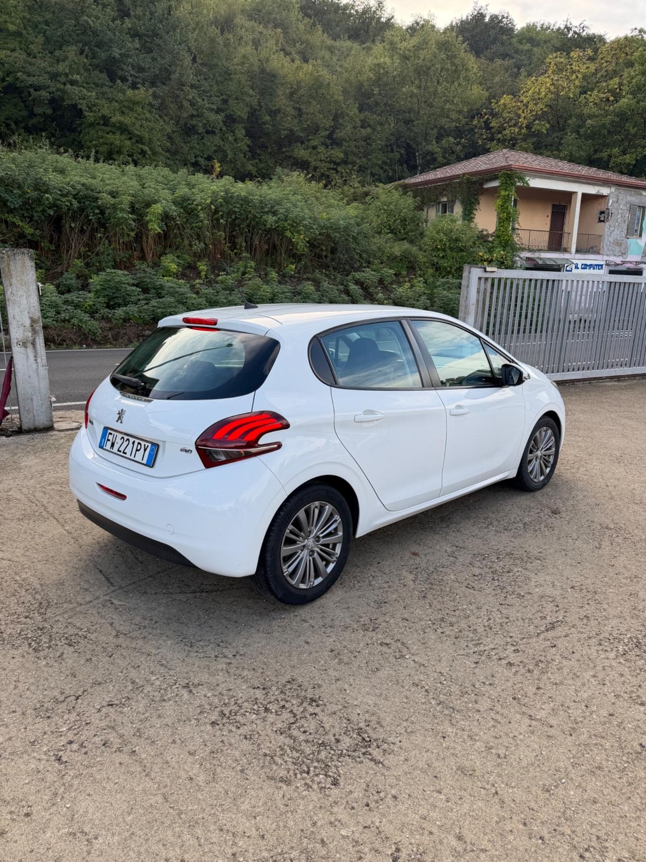 Peugeot 208 BlueHDi 100 S&S 5 porte GT Line