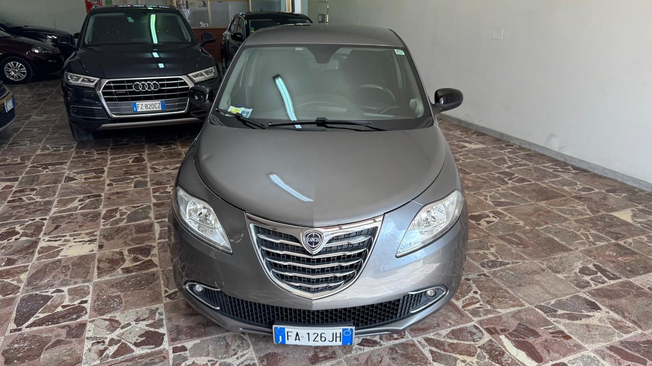 Lancia Ypsilon 1.2 69 CV 5 porte Silver-88.000 KM