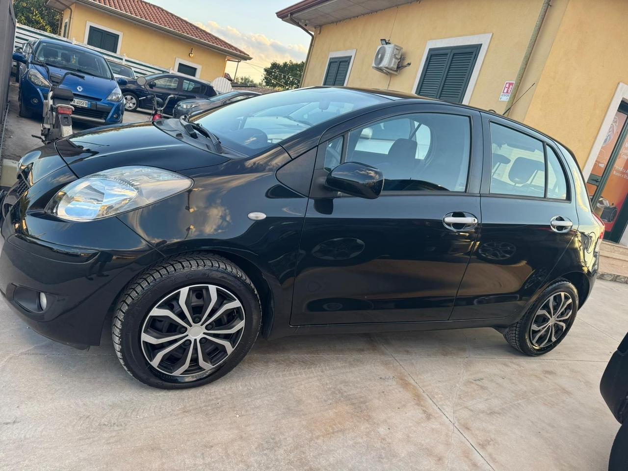 Toyota Yaris 1.3 benzina km 80 mila certificati
