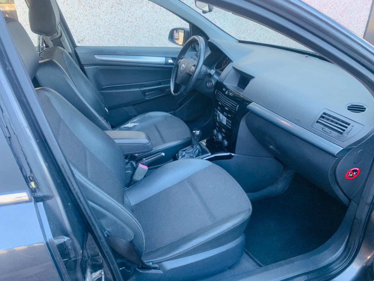 Opel Astra 1.7 CDTI 110CV 5 porte Cosmo