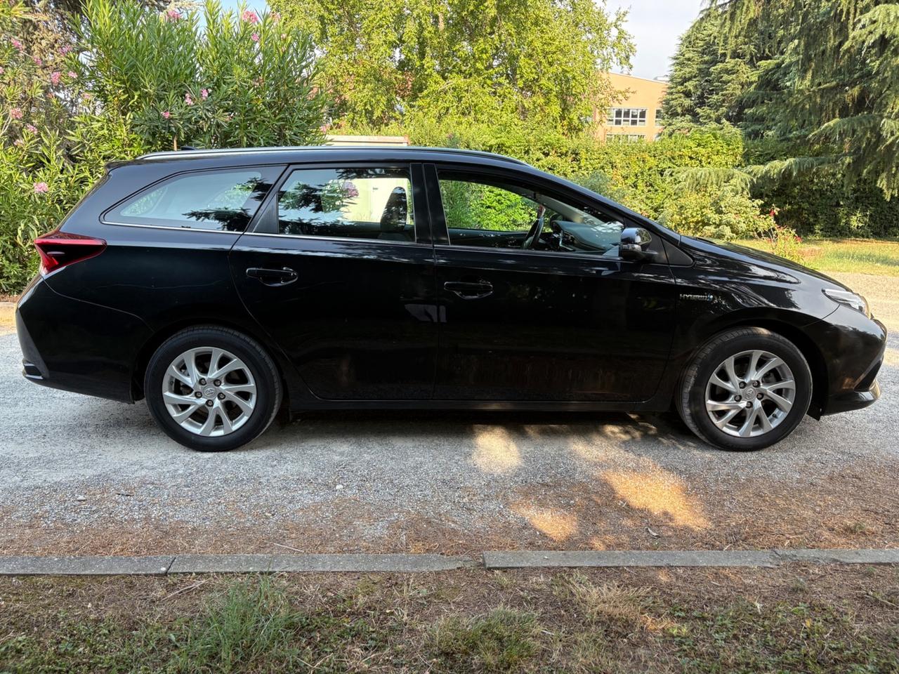 Toyota Auris Touring Sports 1.8h Business cvt EURO6