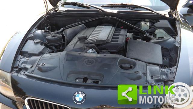 BMW Z4 ( E85 ) 2.2i roadster con interni in pelle rossa