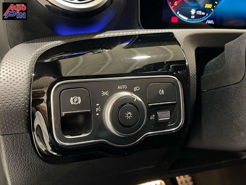 Mercedes-Benz CLA 200 d Premium Plus *Tetto*Display 10,25*Cerchi*