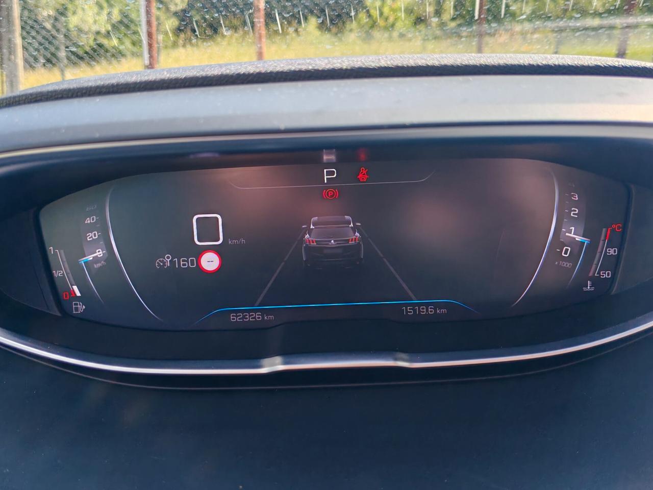 Scopri la PEUGEOT 3008 diesel automatica