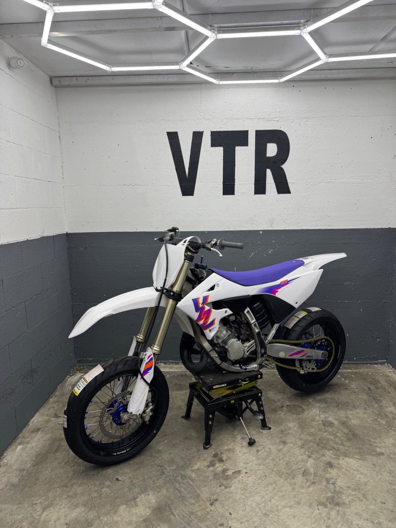 Yamaha YZ 125