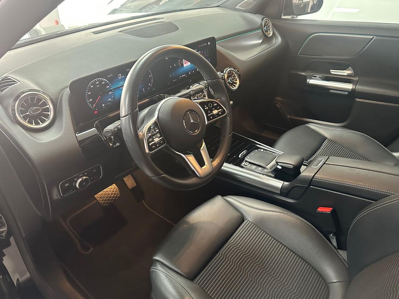 Mercedes-Benz GLA 200 Sport Plus GLA 200 D #9494