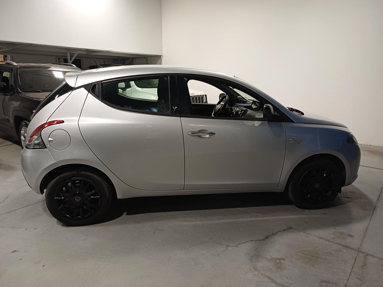 Lancia Ypsilon 1.3 MJT 16V 95 CV 5 porte S&S Gold