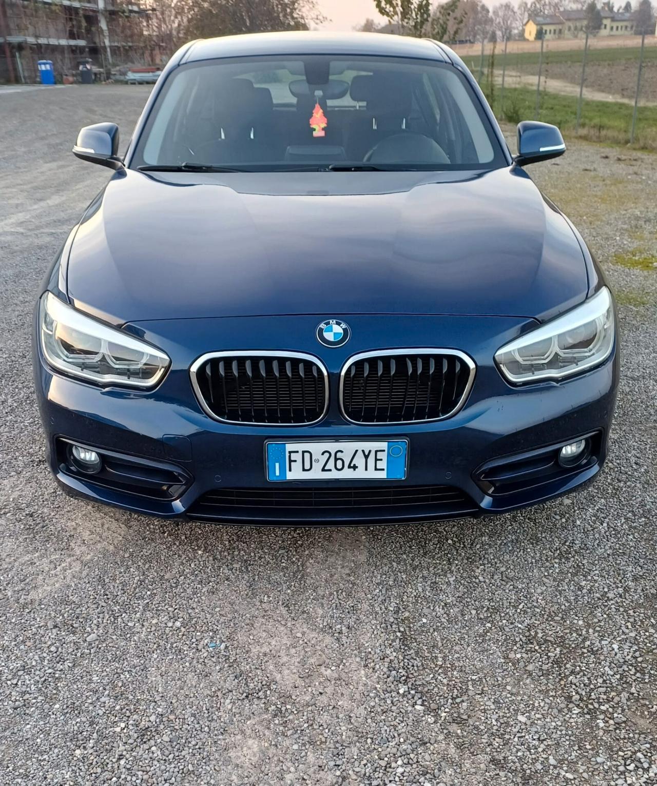 Bmw 116 116d 5p. Urban