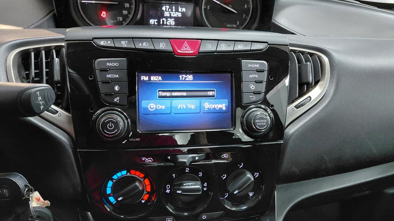 Lancia Ypsilon 1.0 FireFly 5 porte S&S Hybrid Ecochic Gold