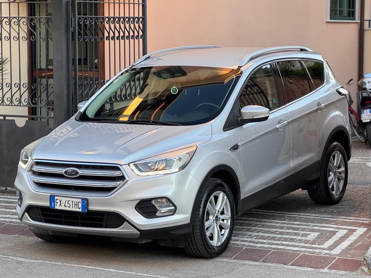 Ford Kuga 2.0 TDCI 120 CV S&S 2WD Powershift Business