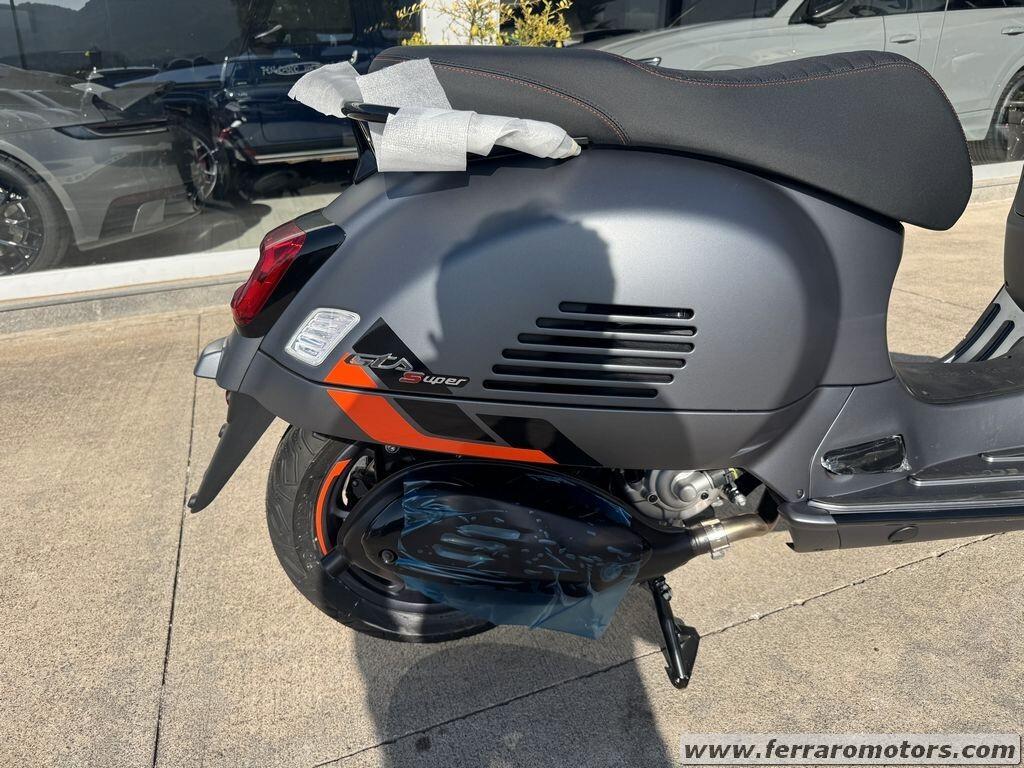 VESPA GTS SUPER SPORT NUOVA PRONTA CONSEGNA