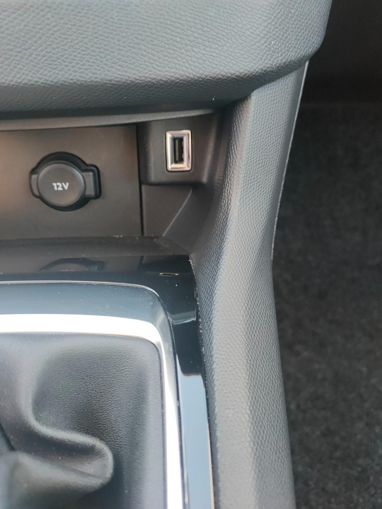 Peugeot 308 BlueHDi 100 S&S Business