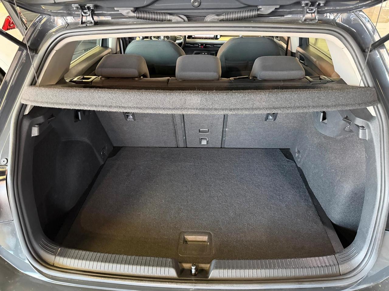 Volkswagen Golf IVA ESPOSTA Full-Led+Keyless+Cockpit