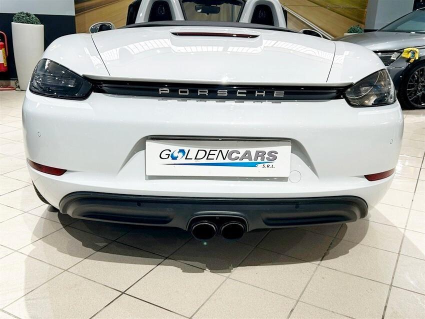 Porsche 718 Spyder Boxster 2.0 T