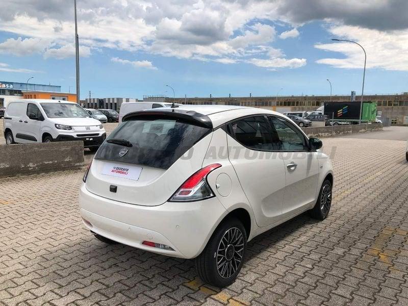 Lancia Ypsilon My24 402 Platino 1.0