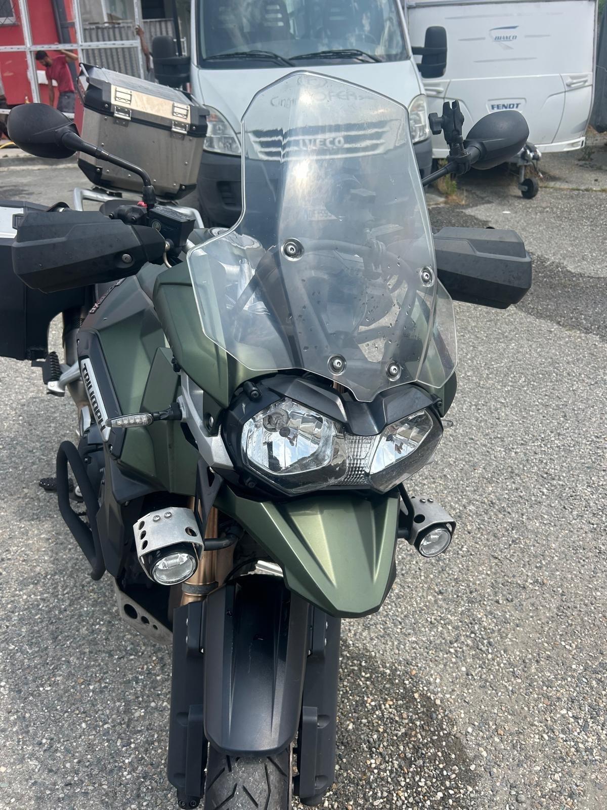 903 Triumph explorer 1200 del 2015 in saldo