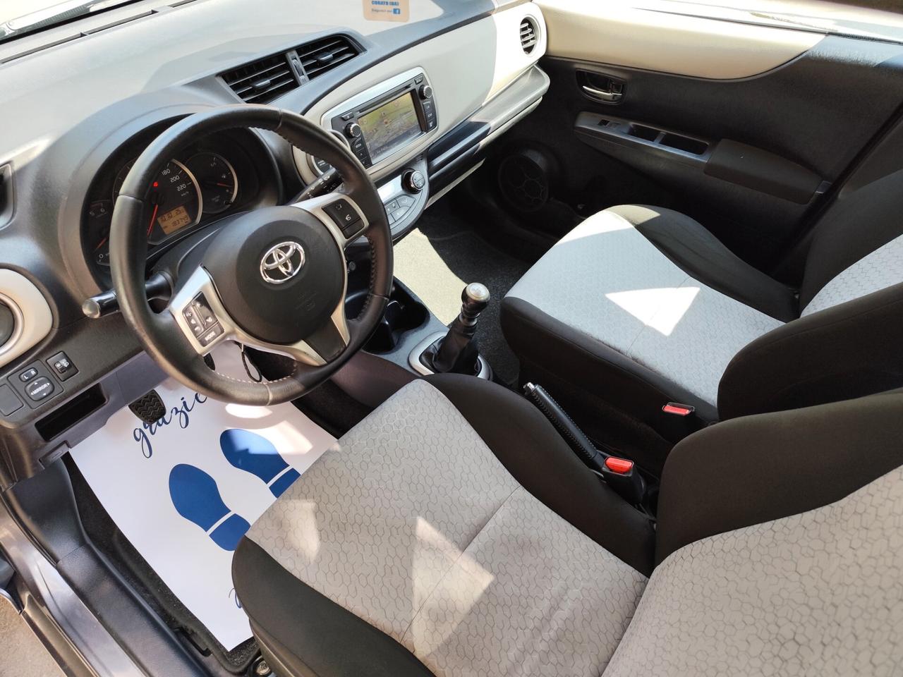 Toyota Yaris 1.4 D-4D 90CV DIESEL NAVI