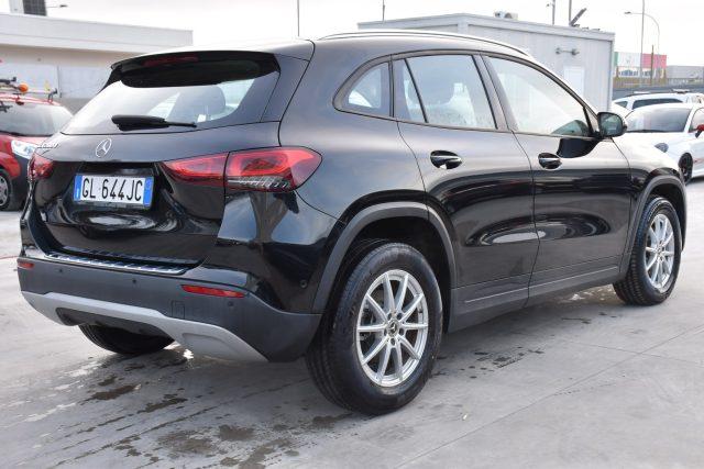 MERCEDES-BENZ GLA 200 d Automatic Business Extra