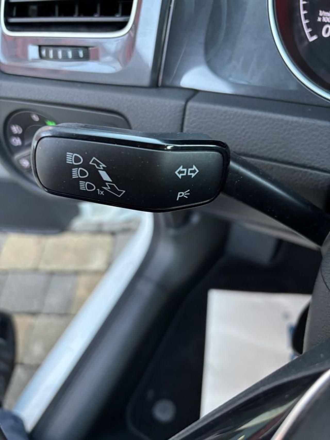 Volkswagen Golf 1.0 TSI 85 CV 5p. Trendline BlueMotion Technology