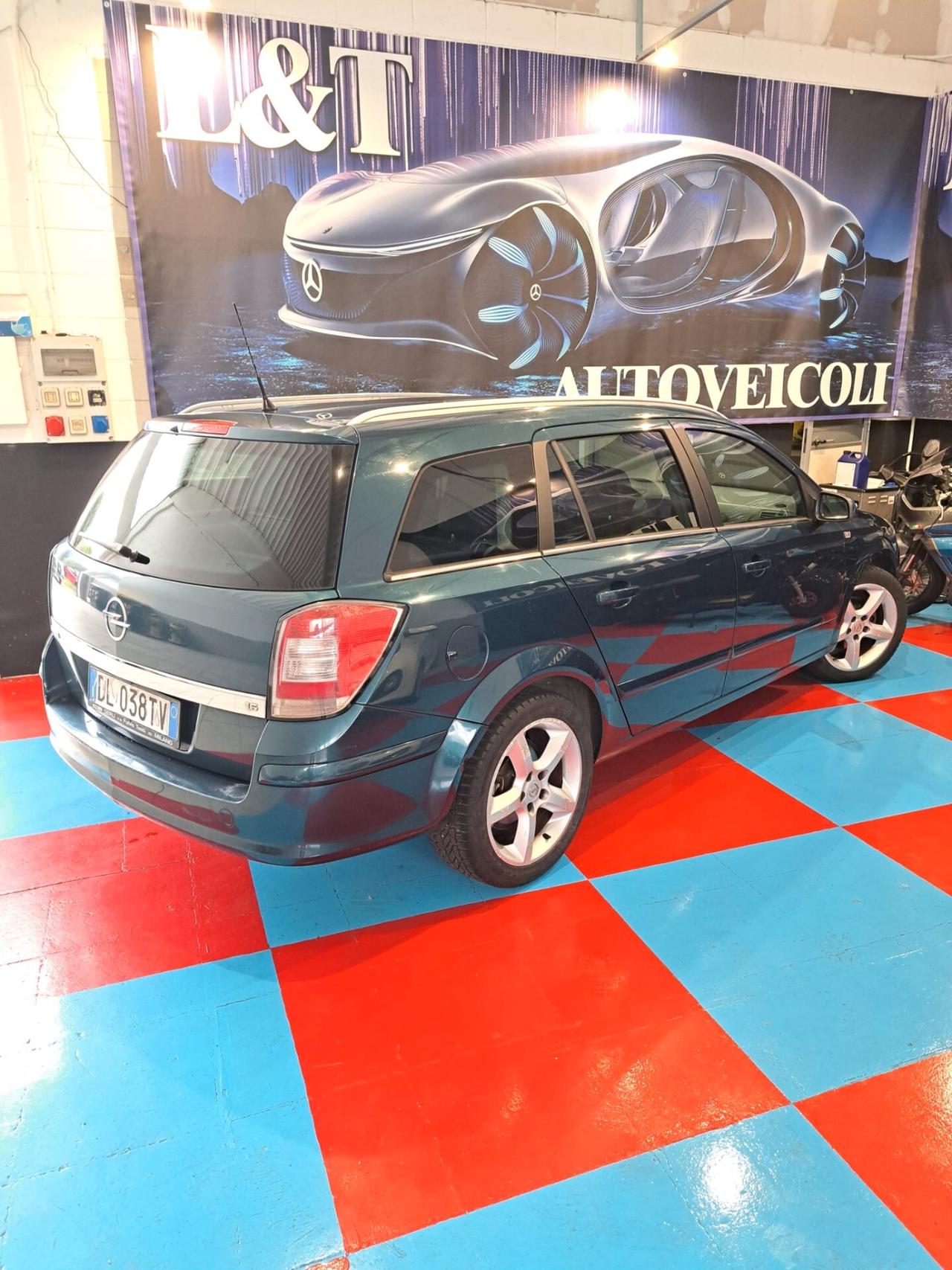 Opel Astra 1.6 16V VVT Station Wagon Cosmo