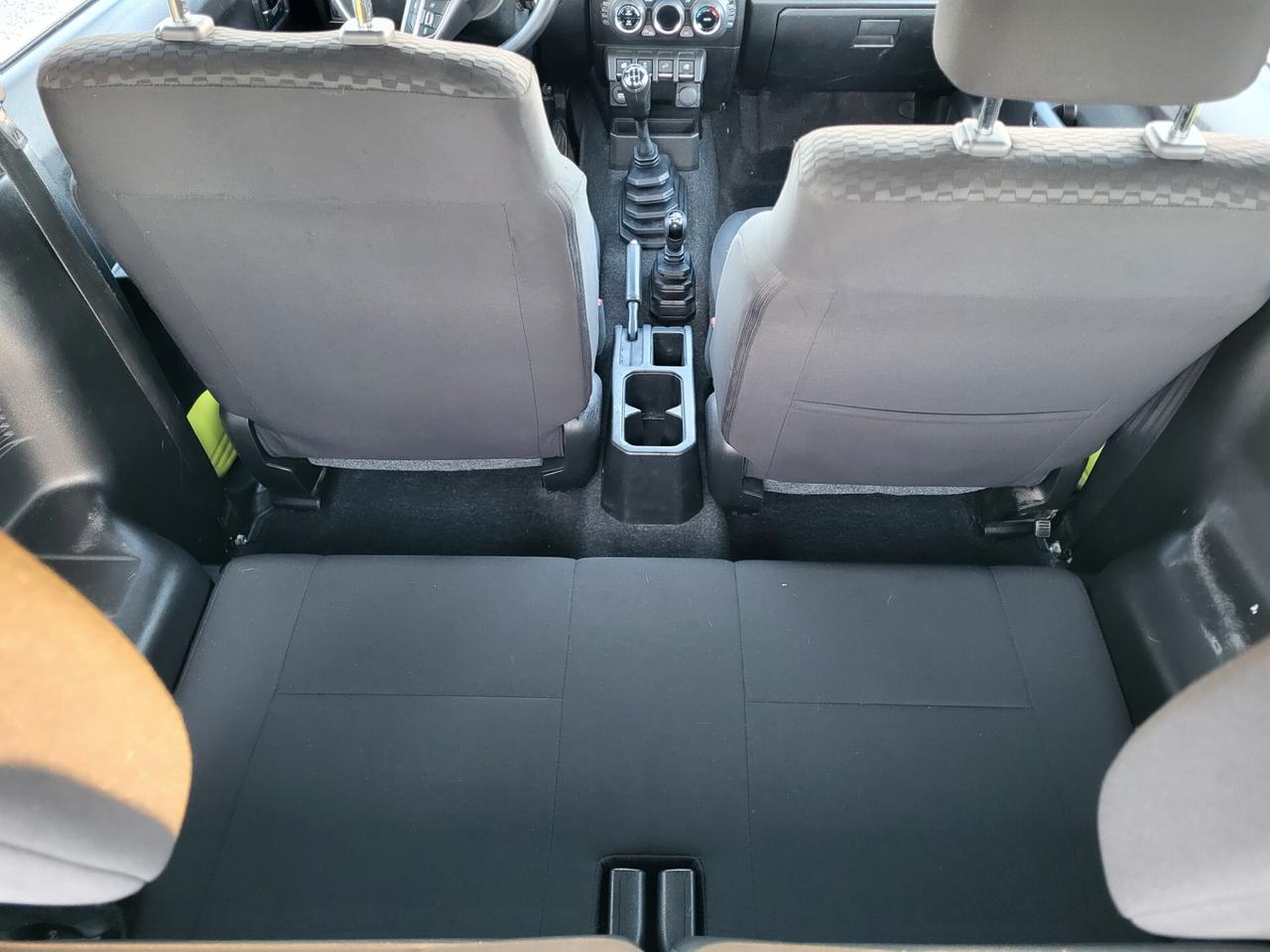 Suzuki Jimny 1.5 5MT Top