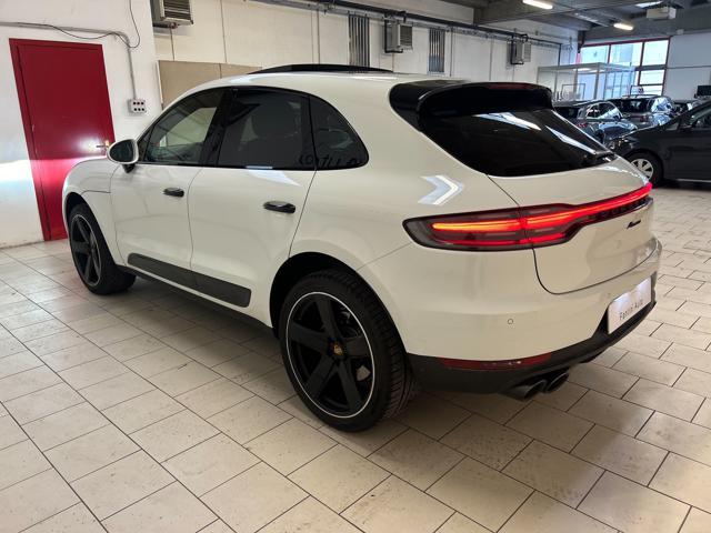 PORSCHE Macan 2.0