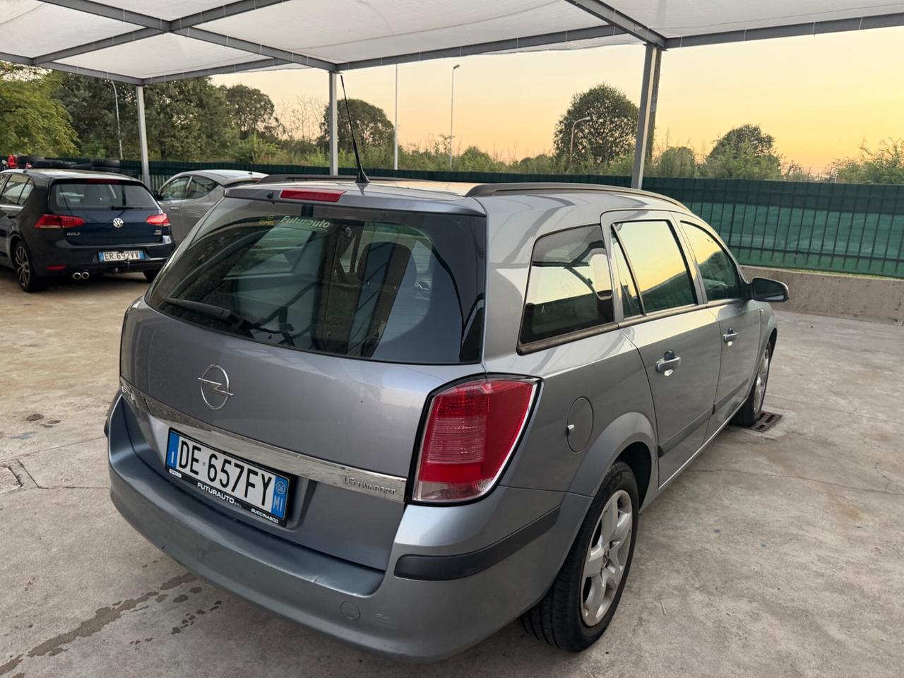 OPEL ASTRA 1.6 BENZINA EURO4 FAMIGLIARE