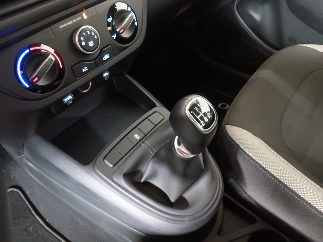 Hyundai 1.0 mpi Connectline (63 cv)