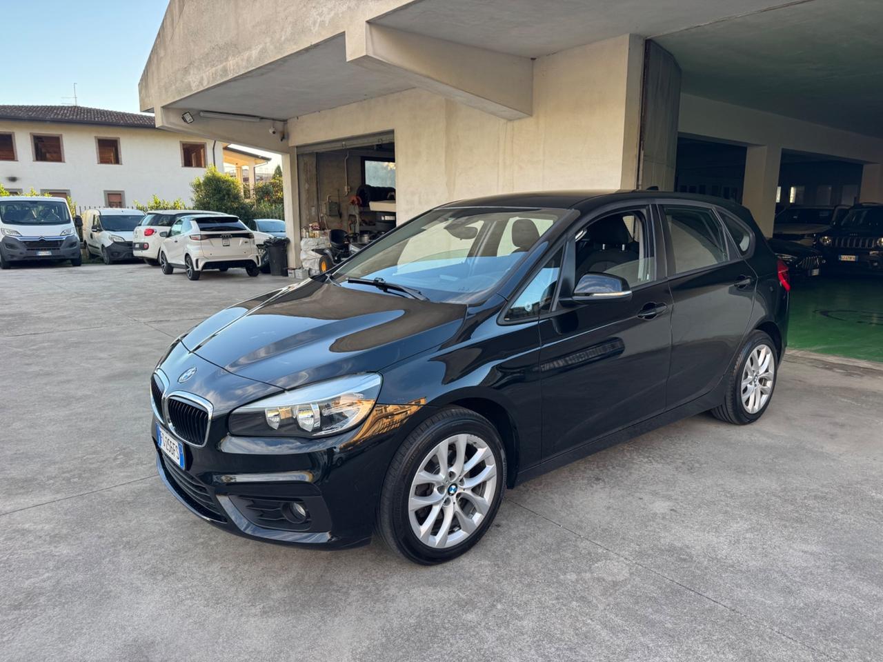 Bmw 2er Active Tourer 218d Advantage