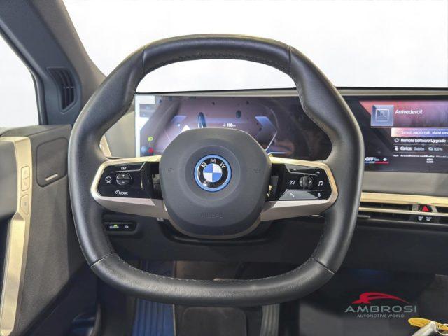 BMW iX xDrive40 Pacchetto Sportivo Edition Signature