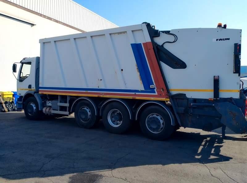 RENAULT PREMIUM 320 8X2 COMPATTATORE CARICO POSTERIORE