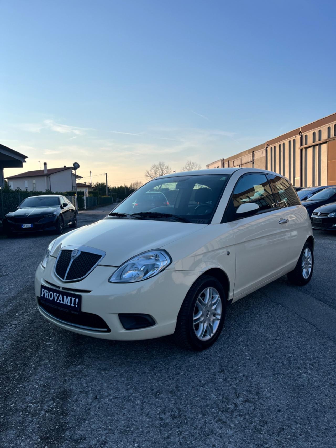 Lancia Ypsilon 1.2 Neopatentati