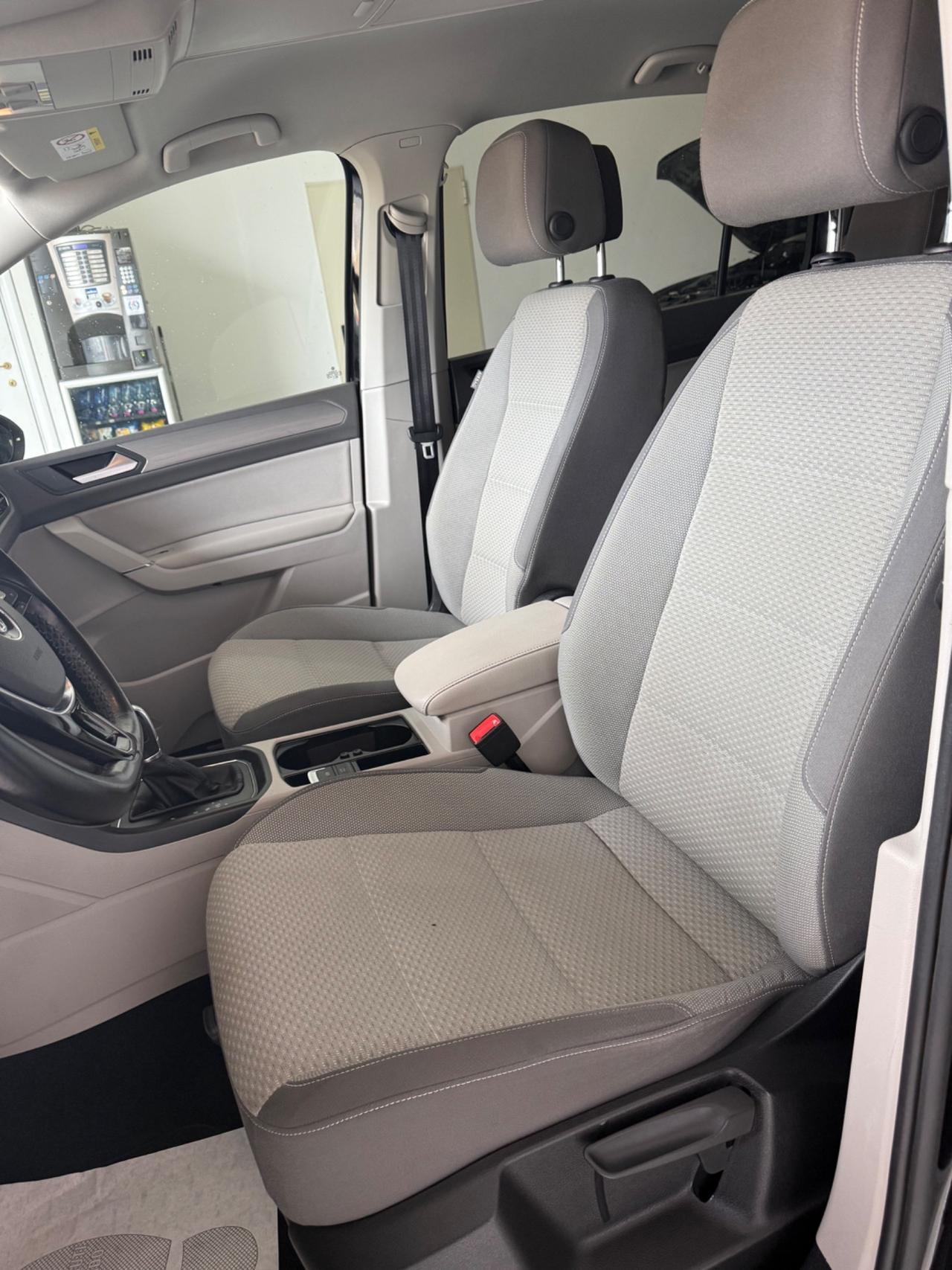 Volkswagen Touran 2.0 TDI 150 CV SCR DSG Comfortline BlueMotion Tech.