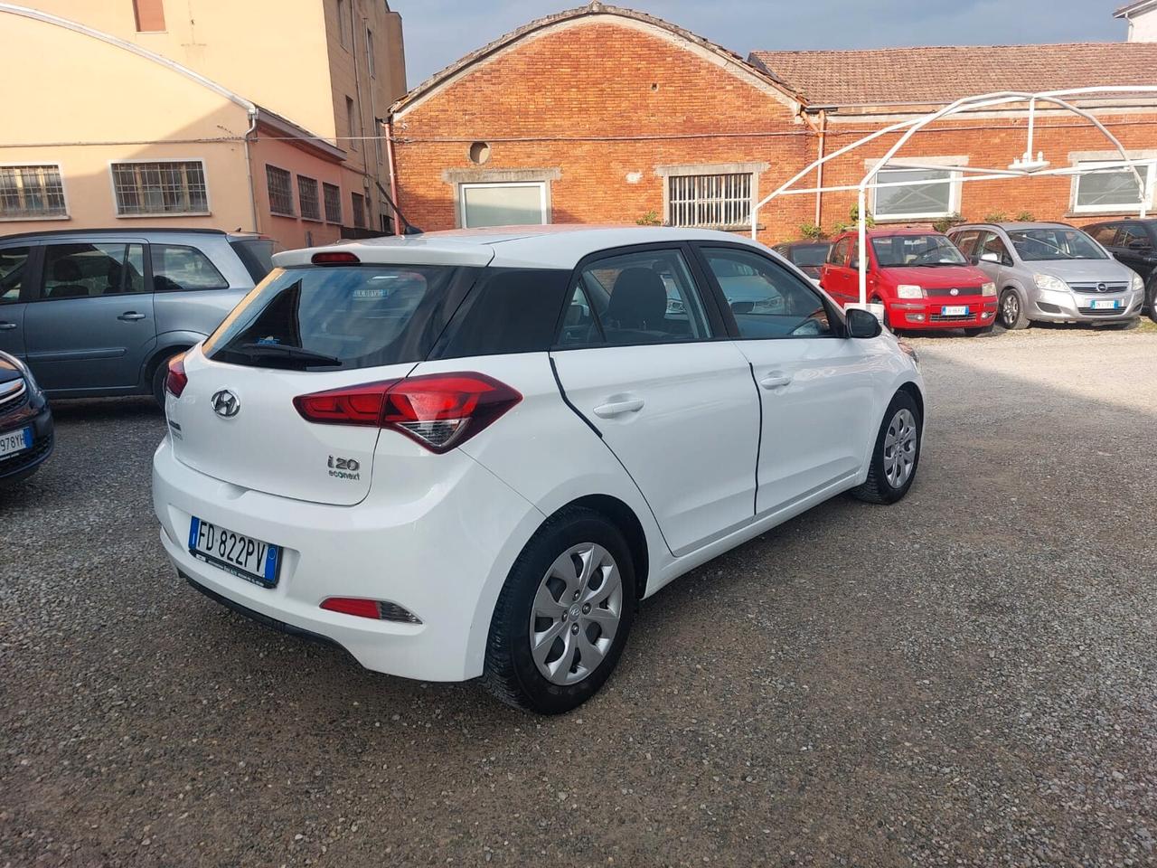Hyundai i20 1.2 5 porte Econext GPL CASA MADRE