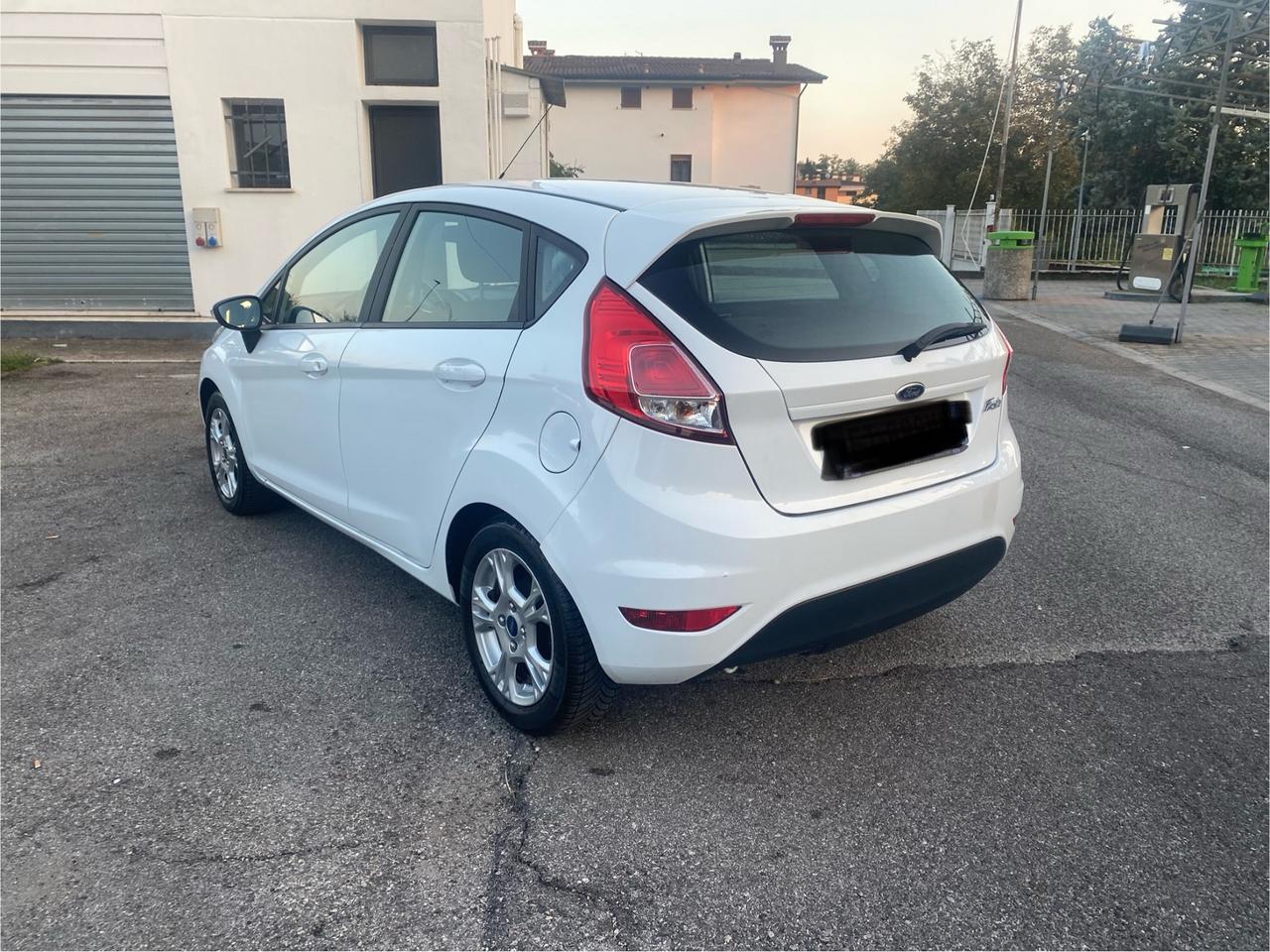 Ford Fiesta 1.5 TDCi 75CV 5 porte