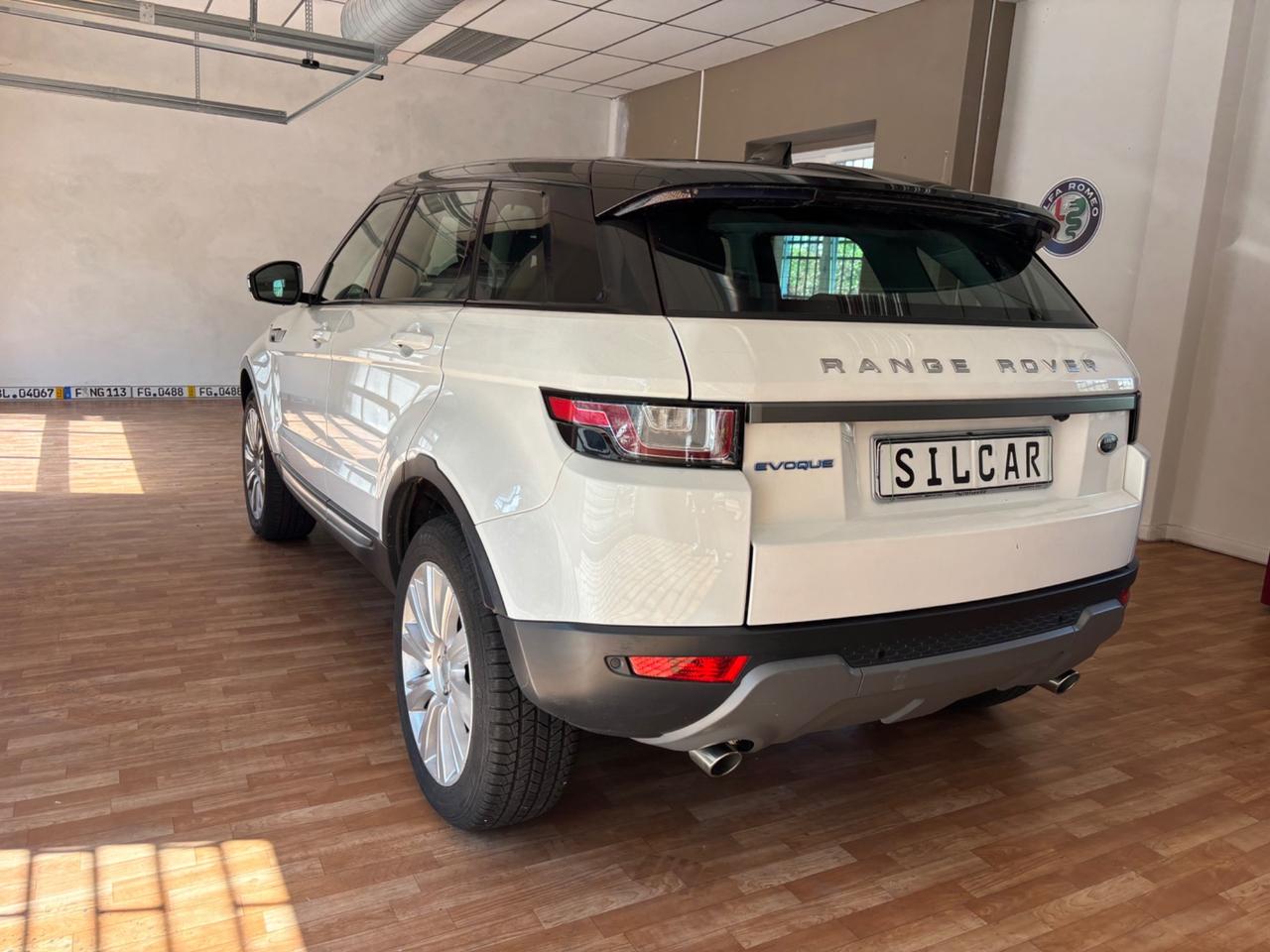 Land Rover Range Evoque 2.0 TD4 150 CV 5p. Pure