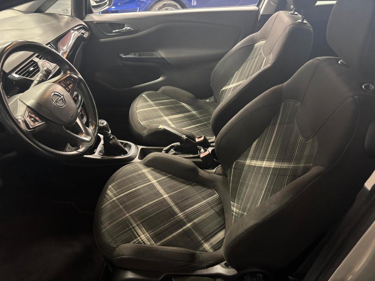 OPEL CORSA ANNO 2015 DS 1.3 MULTIJET ADATTA NEOPATENTATI KM 193 MILA