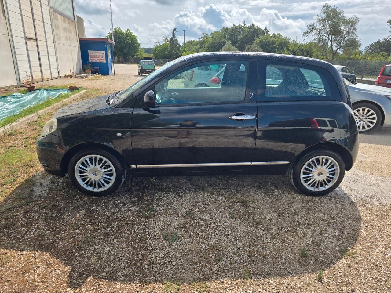 Lancia Ypsilon 1.3 MJT 75 CV Unyca 55kw
