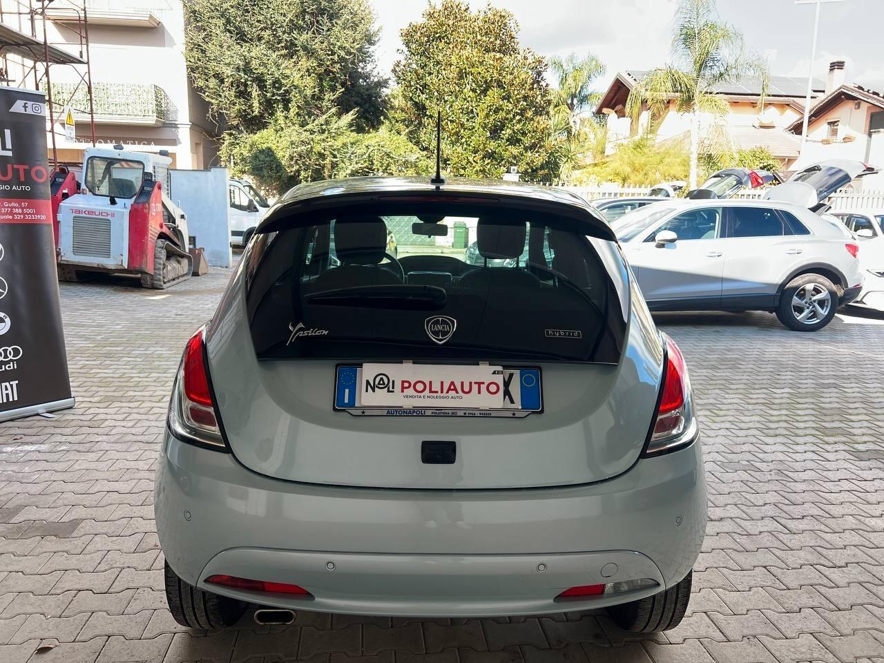 Lancia Ypsilon 1.0 FireFly 5 porte S&S Hybrid Alberta Ferretti