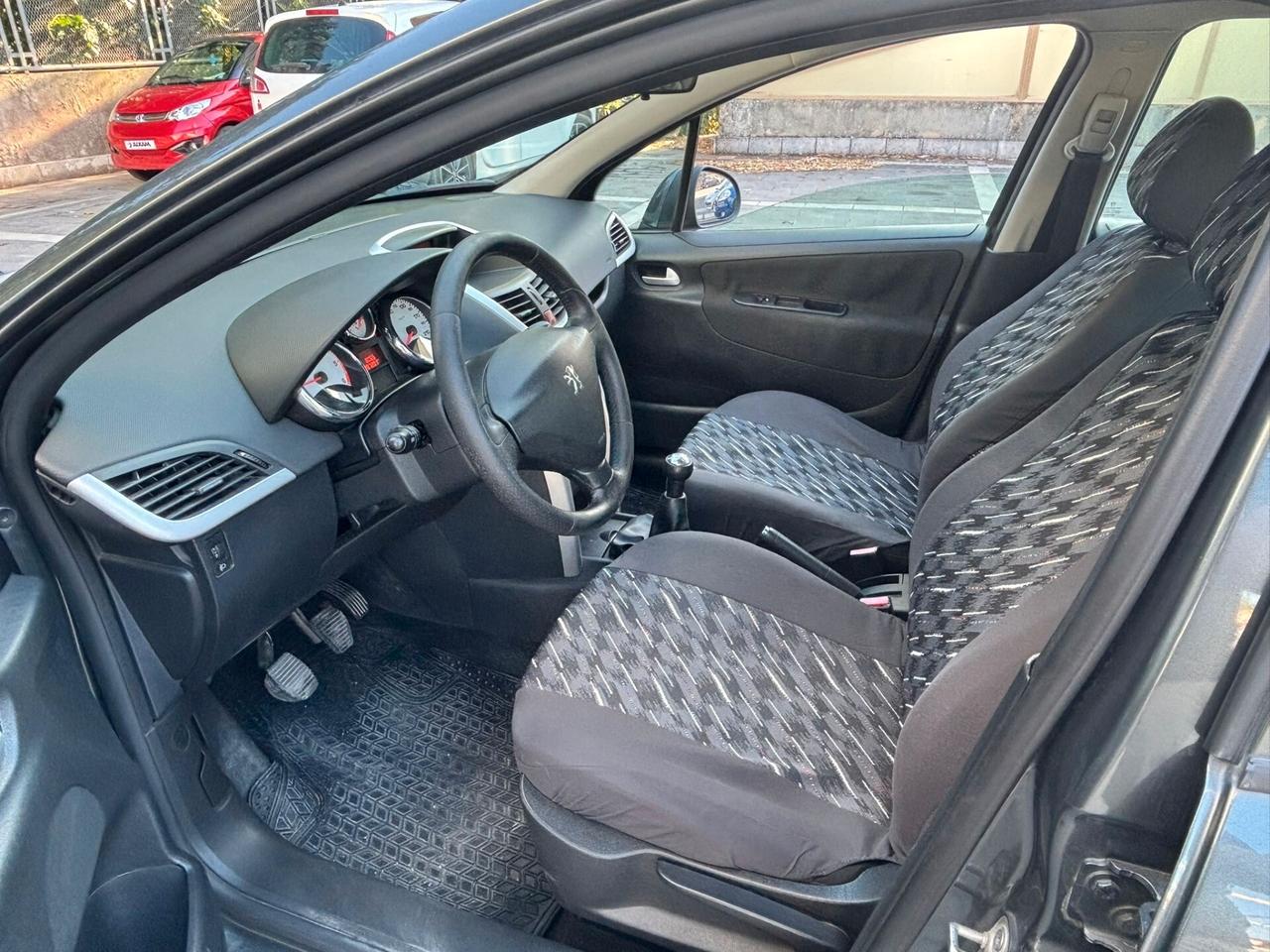 Peugeot 207 1.6 HDi 93CV SW
