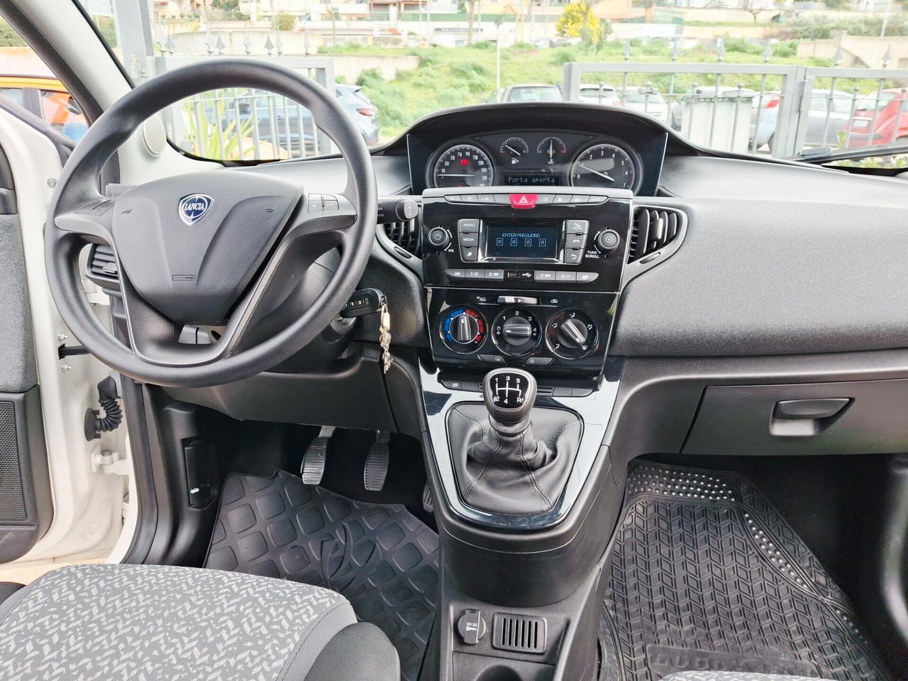 Lancia Ypsilon 0.9 TwinAir 5 porte Metano Ecochic Gold