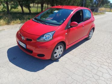 Toyota Aygo 1.0 12V VVT-i 5 porte Deep Ocean Connect MMT
